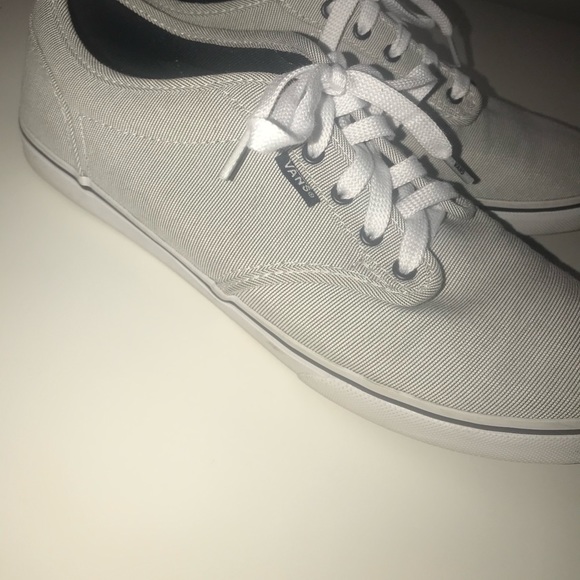 Authentic Vans - Picture 2 of 4